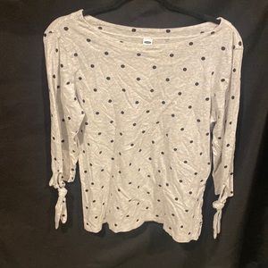 Light gray with black polka dot 3/4 length sleeve top by Old Navy